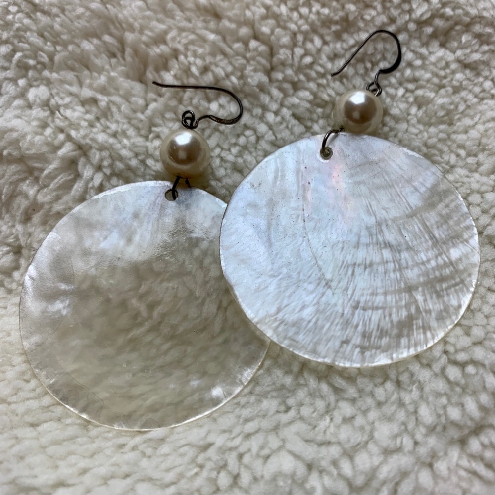 Mother of Pearl Disc Earrings - Picture 2 of 7